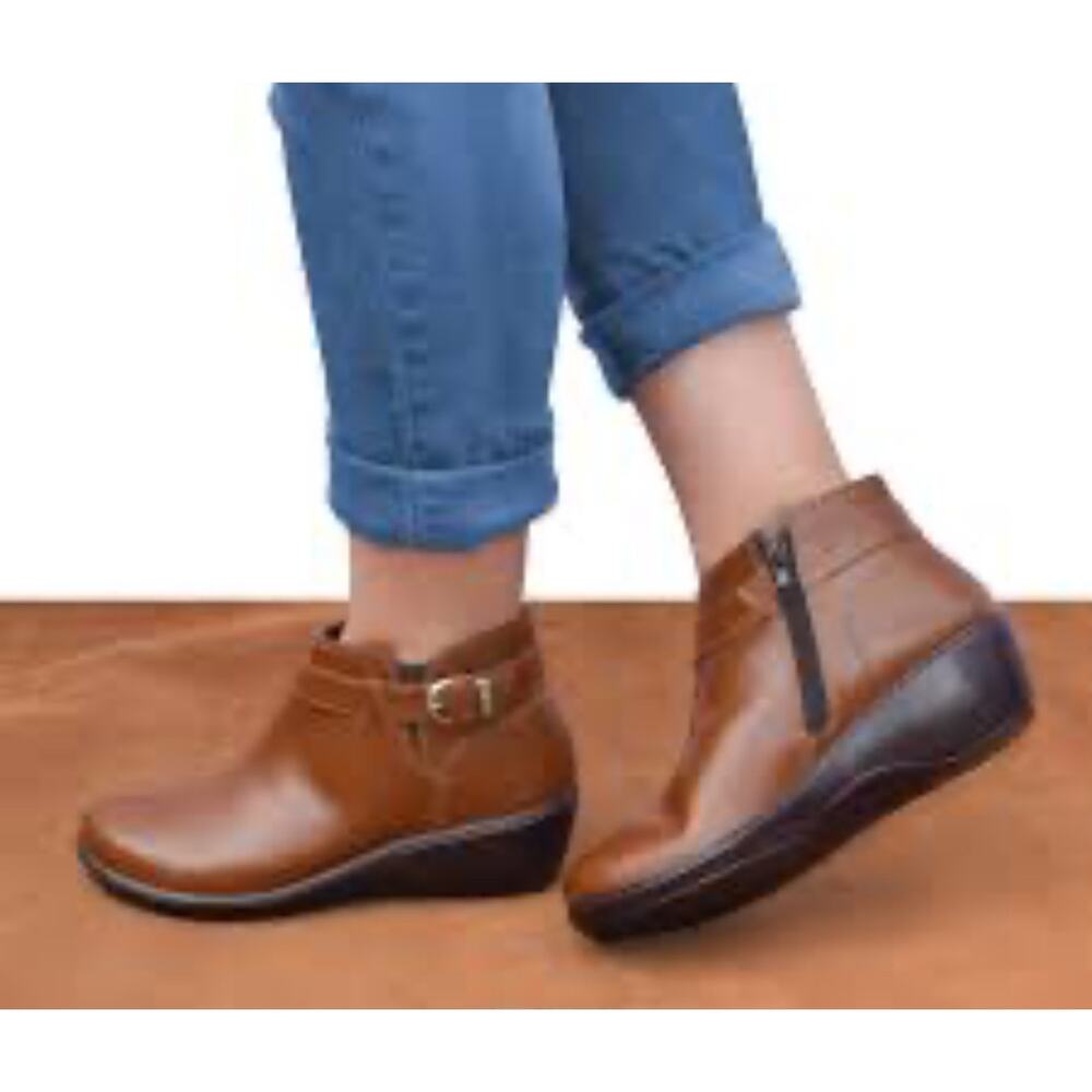 Romulo Women’s Leather Booties - Size 6